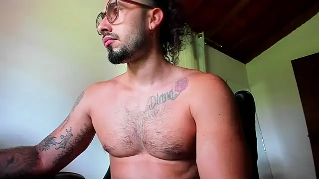 Snapshot of Baky_sexy chatting on September 8, 2025, 5:01 pm Baky sexy online show from September 8, 2025, 5:01 pm