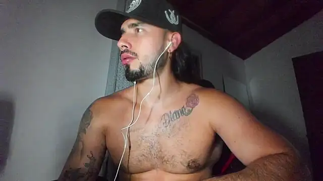 Snapshot of Baky_sexy chatting on October 5, 2025, 11:17 pm Baky sexy online show from October 5, 2025, 11:17 pm