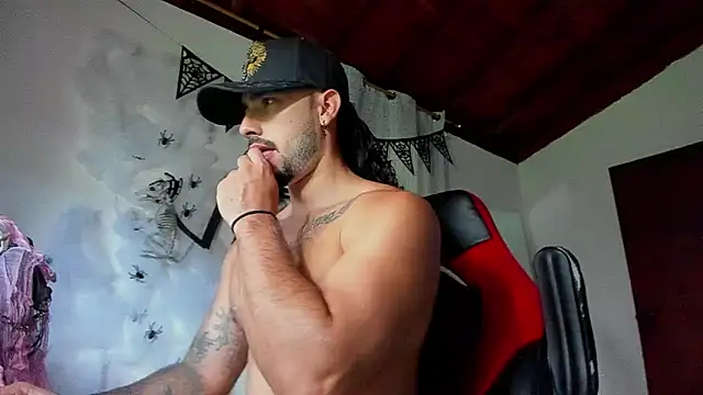 Snapshot of Baky_sexy chatting on October 18, 2025, 10:12 pm Baky sexy online show from October 18, 2025, 10:12 pm