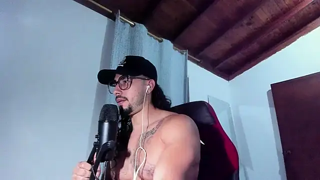 Snapshot of Baky_sexy chatting on October 14, 2025, 5:41 am Baky sexy online show from October 14, 2025, 5:41 am