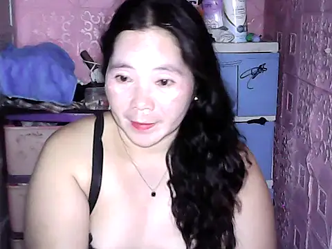 Snapshot of hotpusie_4u chatting on March 3, 2026, 4:36 pm hotpusie 4u online show from March 3, 2026, 4:36 pm