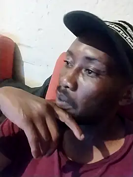 Snapshot of angeloreal chatting on December 17, 2025, 5:18 pm angeloreal online show from December 17, 2025, 5:18 pm