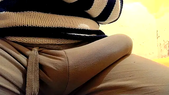 Snapshot of gae89tano chatting on February 1, 2026, 9:46 pm gae89tano online show from February 1, 2026, 9:46 pm