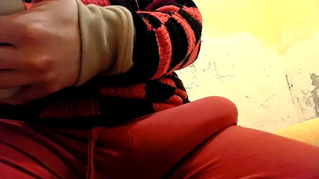 Snapshot of gae89tano chatting on January 11, 2026, 9:11 pm gae89tano online show from January 11, 2026, 9:11 pm