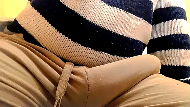 Snapshot of gae89tano chatting on December 17, 2025, 10:53 am gae89tano online show from December 17, 2025, 10:53 am