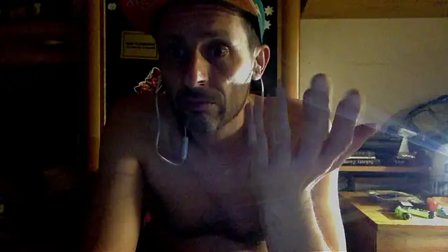 FireFox Feel online show from December 8, 2024, 2:57 am