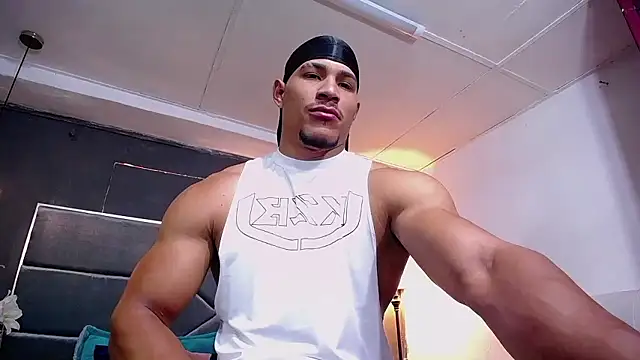 Snapshot of teddyfit19cm chatting on January 9, 2026, 12:56 pm teddyfit19cm online show from January 9, 2026, 12:56 pm