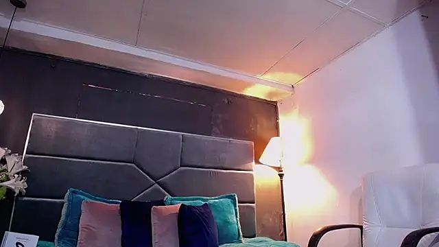 Snapshot of teddyfit19cm chatting on November 8, 2025, 1:03 pm teddyfit19cm online show from November 8, 2025, 1:03 pm