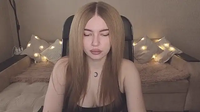 Snapshot of ViolettaLopez chatting on October 26, 2025, 9:53 am ViolettaLopez online show from October 26, 2025, 9:53 am