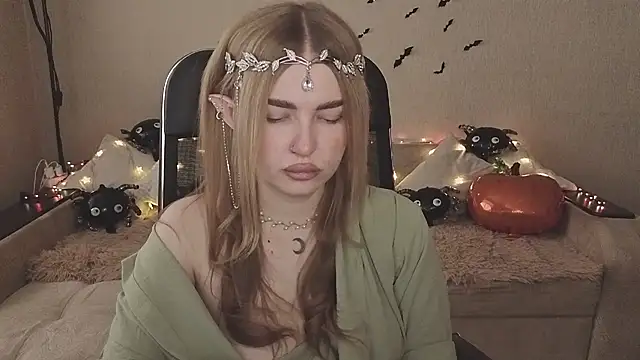 Snapshot of ViolettaLopez chatting on October 30, 2025, 10:57 am ViolettaLopez online show from October 30, 2025, 10:57 am