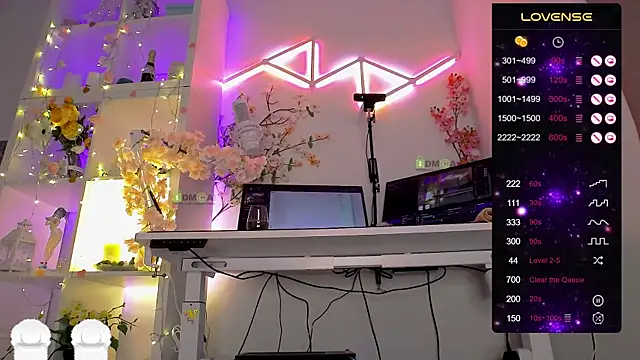 Elena-Marilyn online show from March 3, 2026, 9:11 pm