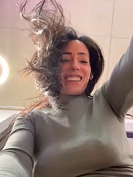 Snapshot of SweeetAlegra chatting on February 26, 2025, 8:04 pm SweeetAlegra online show from February 26, 2025, 8:04 pm