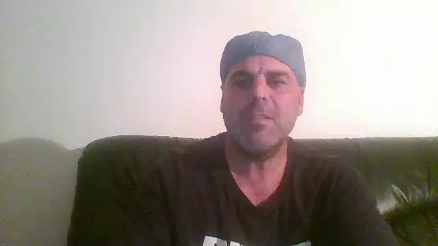 Snapshot of espartano20212021 chatting on December 21, 2025, 8:09 pm espartano20212021 online show from December 21, 2025, 8:09 pm