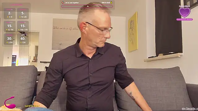 Snapshot of eternal_sin chatting on February 3, 2025, 6:49 pm eternal sin online show from February 3, 2025, 6:49 pm