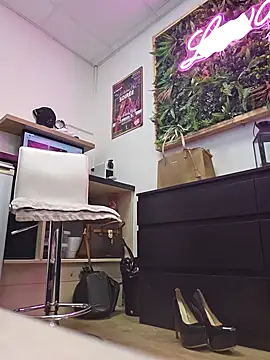 Snapshot of Nathotsexy1 chatting on February 18, 2025, 2:16 pm Nathotsexy1 online show from February 18, 2025, 2:16 pm