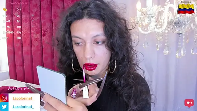 Snapshot of LaColorina_ chatting on February 25, 2025, 5:30 am LaColorina online show from February 25, 2025, 5:30 am
