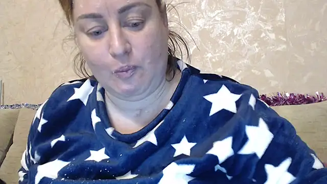 Amy August online show from December 15, 2025, 3:01 am