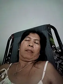 Snapshot of TropicalFlower chatting on April 30, 2026, 2:13 pm TropicalFlower online show from April 30, 2026, 2:13 pm