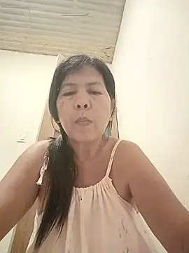 Snapshot of TropicalFlower chatting on May 8, 2026, 12:42 pm TropicalFlower online show from May 8, 2026, 12:42 pm