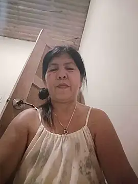 Snapshot of TropicalFlower chatting on May 16, 2026, 11:31 am TropicalFlower online show from May 16, 2026, 11:31 am
