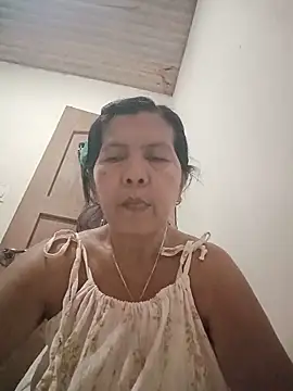 Snapshot of TropicalFlower chatting on May 24, 2026, 10:48 am TropicalFlower online show from May 24, 2026, 10:48 am