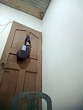 Snapshot of TropicalFlower chatting on February 9, 2026, 10:52 pm TropicalFlower online show from February 9, 2026, 10:52 pm