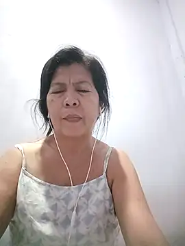 Snapshot of TropicalFlower chatting on February 2, 2026, 2:05 pm TropicalFlower online show from February 2, 2026, 2:05 pm