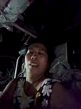 TropicalFlower online show from March 9, 2026, 1:14 pm