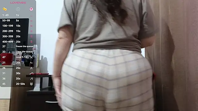 Snapshot of BBW_MILF_4U chatting on April 8, 2026, 11:22 am BBW MILF 4U online show from April 8, 2026, 11:22 am