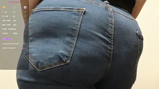 Snapshot of BBW_MILF_4U chatting on November 14, 2025, 8:07 am BBW MILF 4U online show from November 14, 2025, 8:07 am