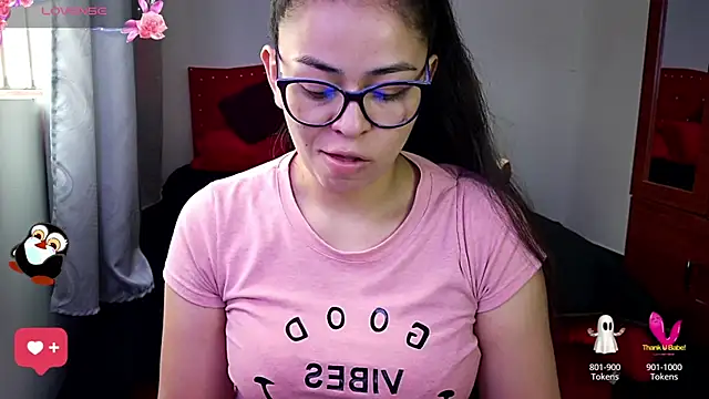 Snapshot of mayhott2 chatting on September 9, 2025, 6:28 pm mayhott2 online show from September 9, 2025, 6:28 pm