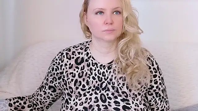 Snapshot of Sarah4you chatting on February 28, 2026, 3:00 pm Sarah4you online show from February 28, 2026, 3:00 pm