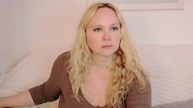 Sarah4you online show from November 13, 2025, 5:06 pm