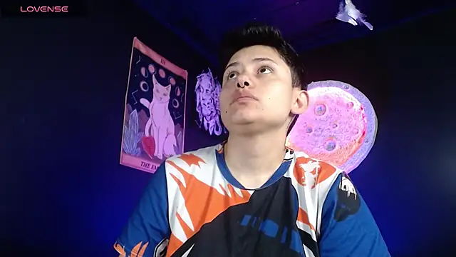 Snapshot of girl_intense444 chatting on November 11, 2025, 12:55 pm girl intense444 online show from November 11, 2025, 12:55 pm