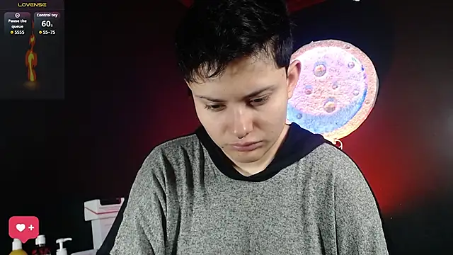 Snapshot of girl_intense444 chatting on October 7, 2025, 12:28 pm girl intense444 online show from October 7, 2025, 12:28 pm