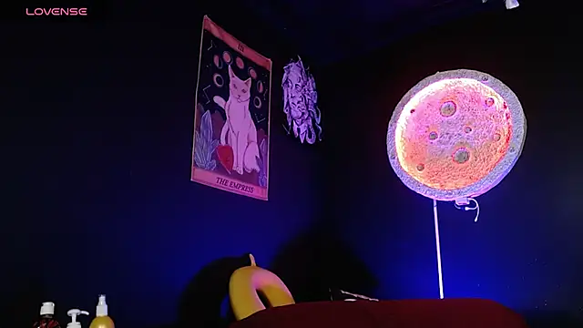 Snapshot of girl_intense444 chatting on November 8, 2025, 12:31 pm girl intense444 online show from November 8, 2025, 12:31 pm