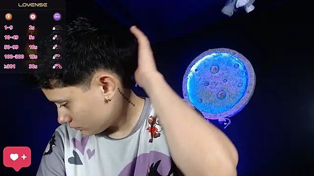 Snapshot of girl_intense444 chatting on December 16, 2025, 1:37 pm girl intense444 online show from December 16, 2025, 1:37 pm