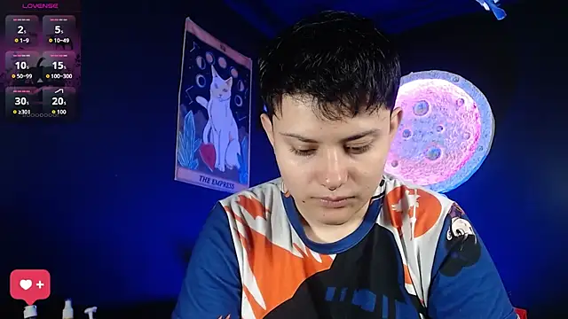 Snapshot of girl_intense444 chatting on November 4, 2025, 12:53 pm girl intense444 online show from November 4, 2025, 12:53 pm