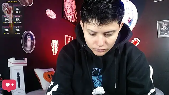 Snapshot of girl_intense444 chatting on October 15, 2025, 12:57 pm girl intense444 online show from October 15, 2025, 12:57 pm