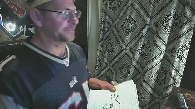 Snapshot of sex4fun_21 chatting on October 25, 2025, 12:50 pm sex4fun 21 online show from October 25, 2025, 12:50 pm