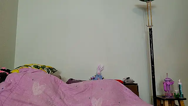 Snapshot of ModelEva chatting on March 24, 2026, 10:48 am ModelEva online show from March 24, 2026, 10:48 am