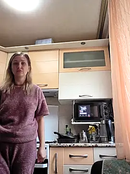 Snapshot of ModelEva chatting on April 16, 2026, 7:53 am ModelEva online show from April 16, 2026, 7:53 am