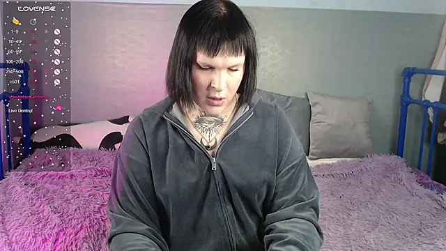 ivamayy online show from December 18, 2025, 9:36 am