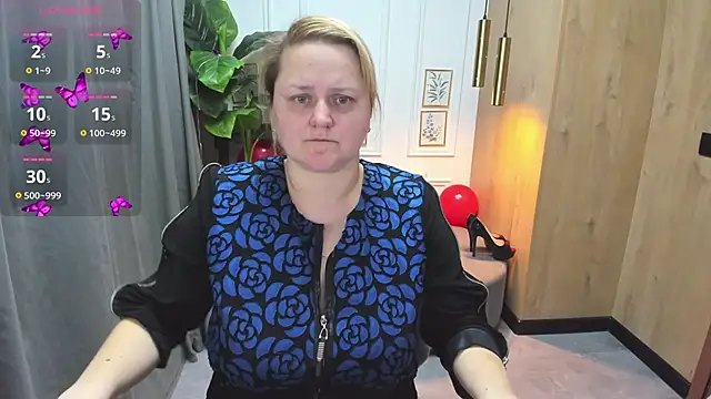 ScarlettSoft online show from October 31, 2025, 5:37 am