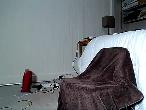 HungHawaiian808xh online show from April 29, 2026, 5:11 am