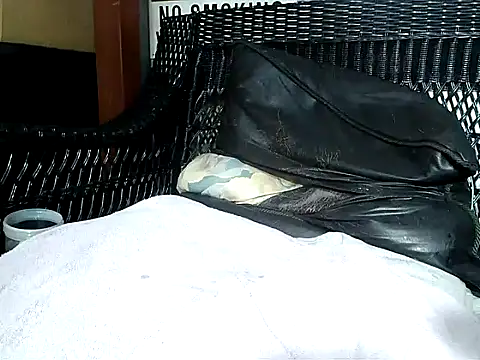 Snapshot of HungHawaiian808@xh chatting on February 28, 2025, 12:54 am HungHawaiian808xh online show from February 28, 2025, 12:54 am