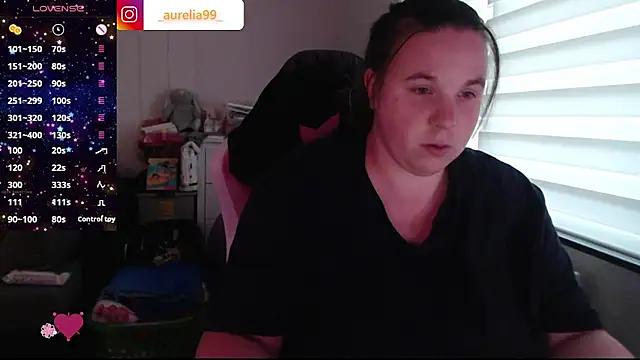 Snapshot of AureliaWinter chatting on July 18, 2026, 7:11 pm AureliaWinter online show from July 18, 2026, 7:11 pm
