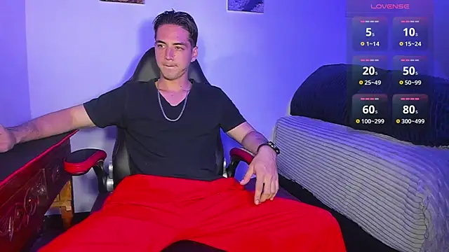 Snapshot of Alex_smith00 chatting on March 7, 2025, 2:04 am Alex smith00 online show from March 7, 2025, 2:04 am