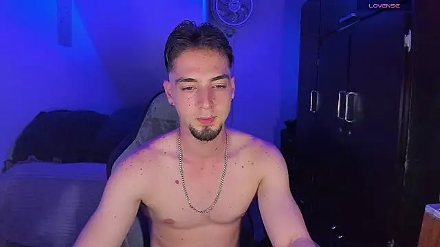 Alex smith00 online show from February 5, 2026, 10:05 pm