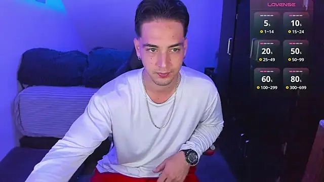 Snapshot of Alex_smith00 chatting on February 19, 2025, 1:18 am Alex smith00 online show from February 19, 2025, 1:18 am